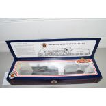 Boxed Bachmann 00 gauge 31-405 Lord Nelson "Sir Walter Raleigh", BR green No 30852 locomotive