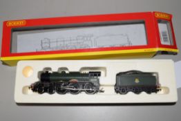 Boxed Hornby 00 gauge R2532 BR 4-6-0 Class B17-4 "Arsenal" locomotive No 61648