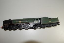 Unboxed Hornby 00 gauge Merchant Navy class "Lamport & Holt Line" locomotive no 35026