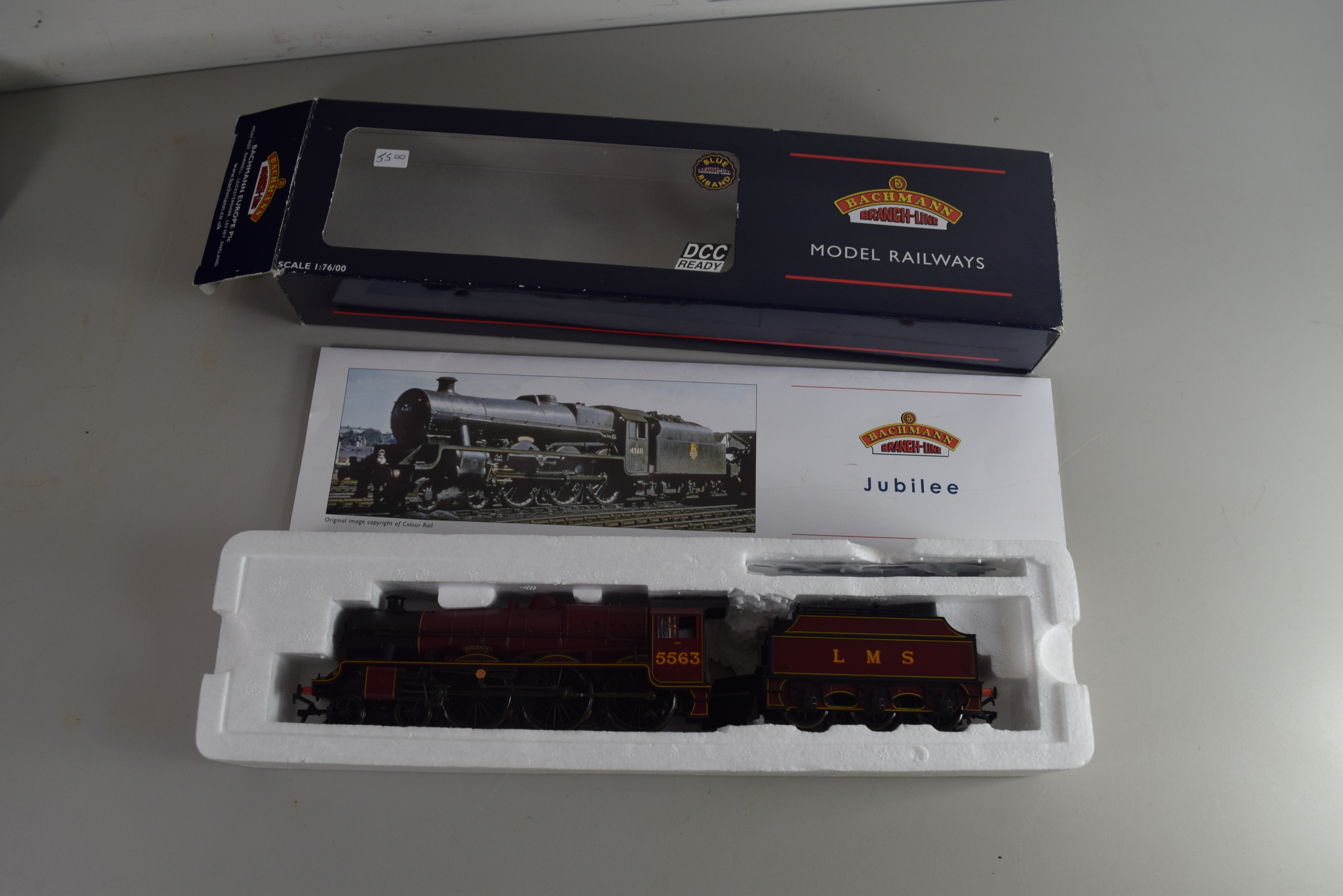 Boxed Bachmann 00 gauge 31-185 Jubilee class "Australia" Fowler tender LMS crimson No 5563 - Image 3 of 3