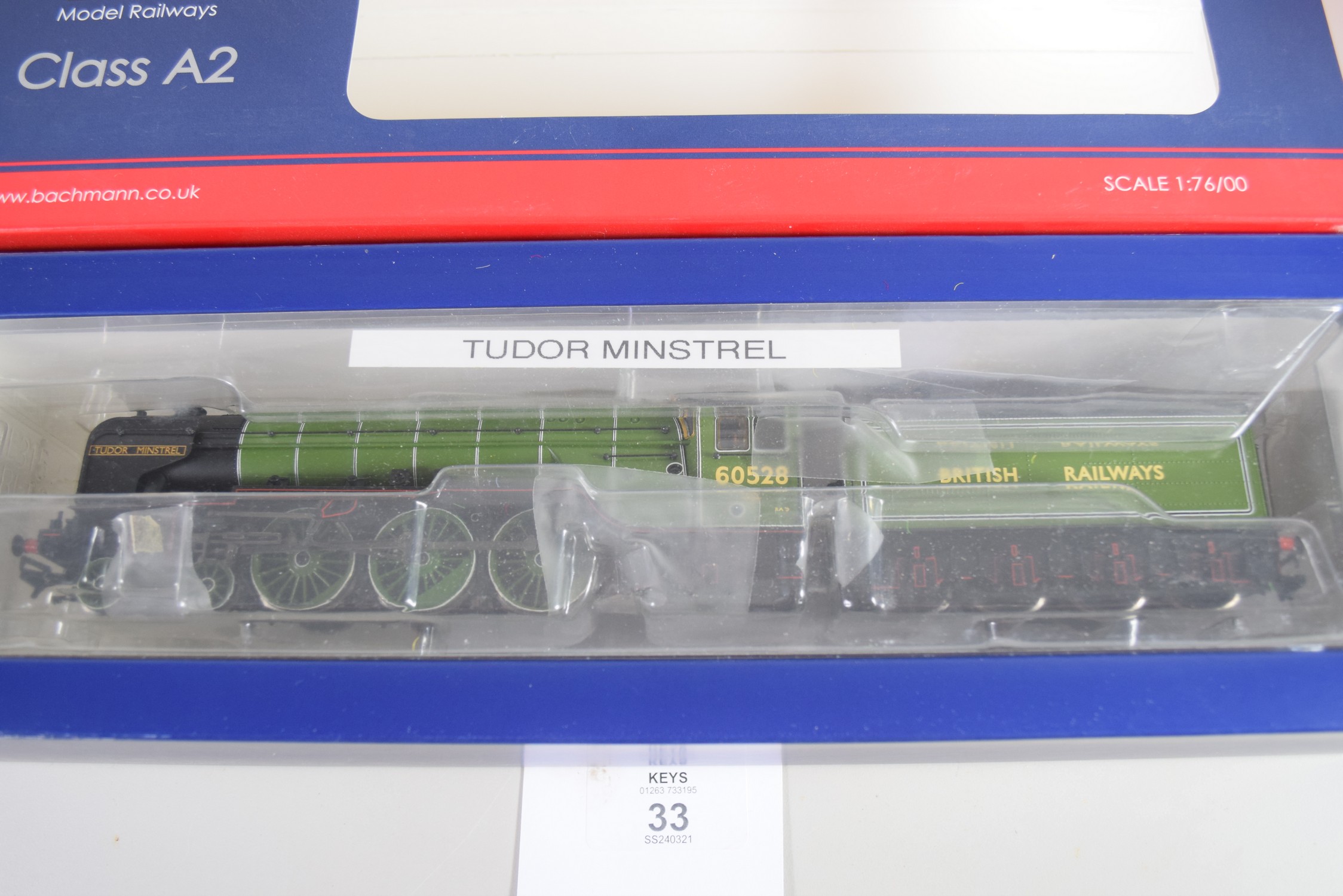 Boxed Bachmann 00 gauge 31-527 Class A2 locomotive "Tudor Minstrel" BR Apple green No 60528 - Image 2 of 2