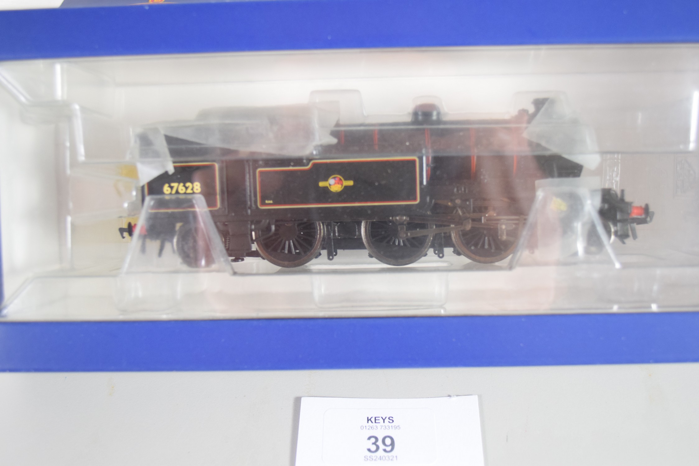 Boxed Bachmann 00 gauge 31-613 V3 tank BR lined black, late crest straight bunker No 67628 - Image 2 of 2