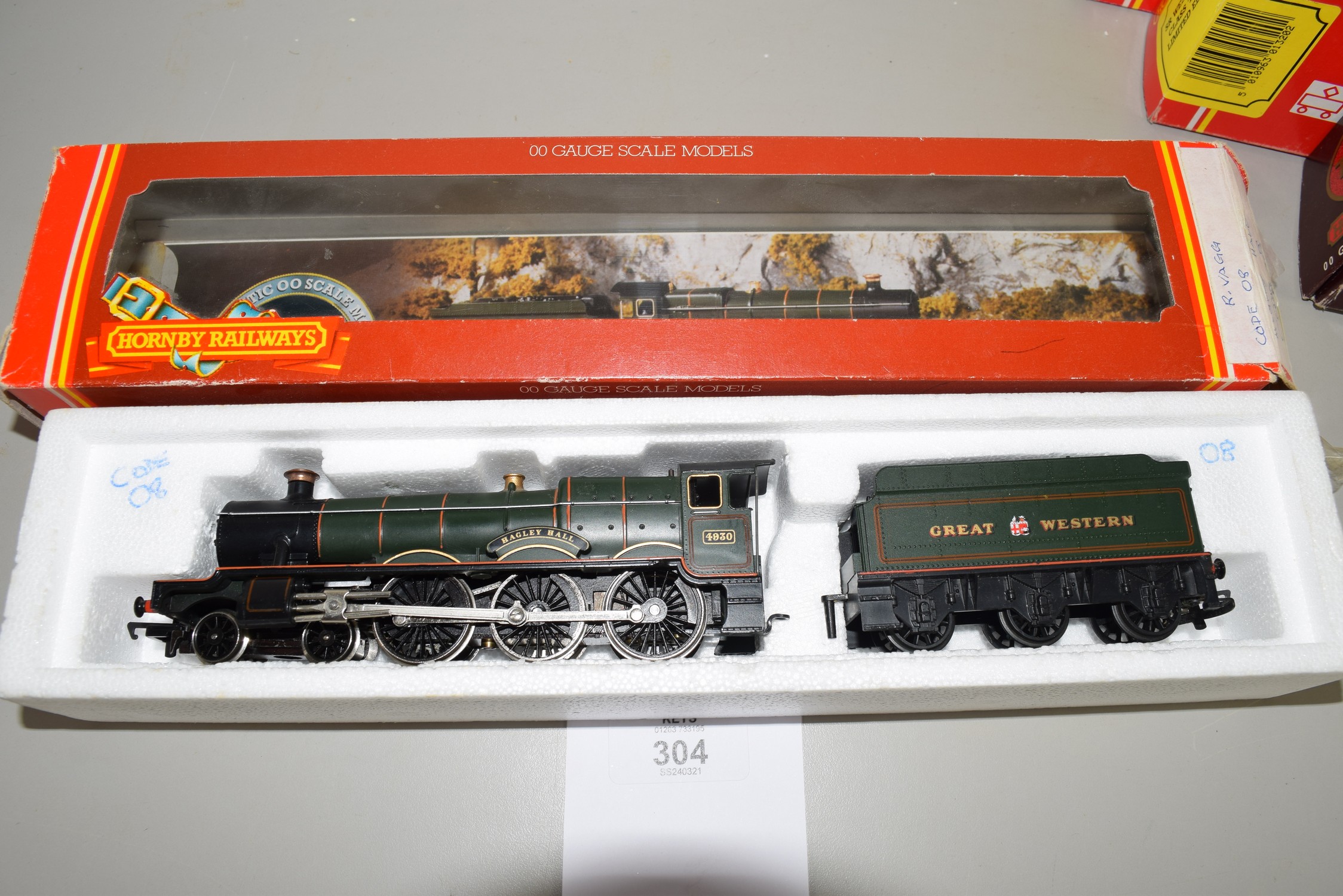 Boxed Hornby 00 gauge R313 "Hagley Hall" locomotive No 4930 - Image 2 of 2