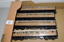 Unboxed Hornby 00 gauge group of four coaches, nos 22356 and 22357 and 4237