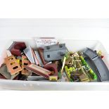 Box containing mixed railway buildings, accessories, dioramas etc