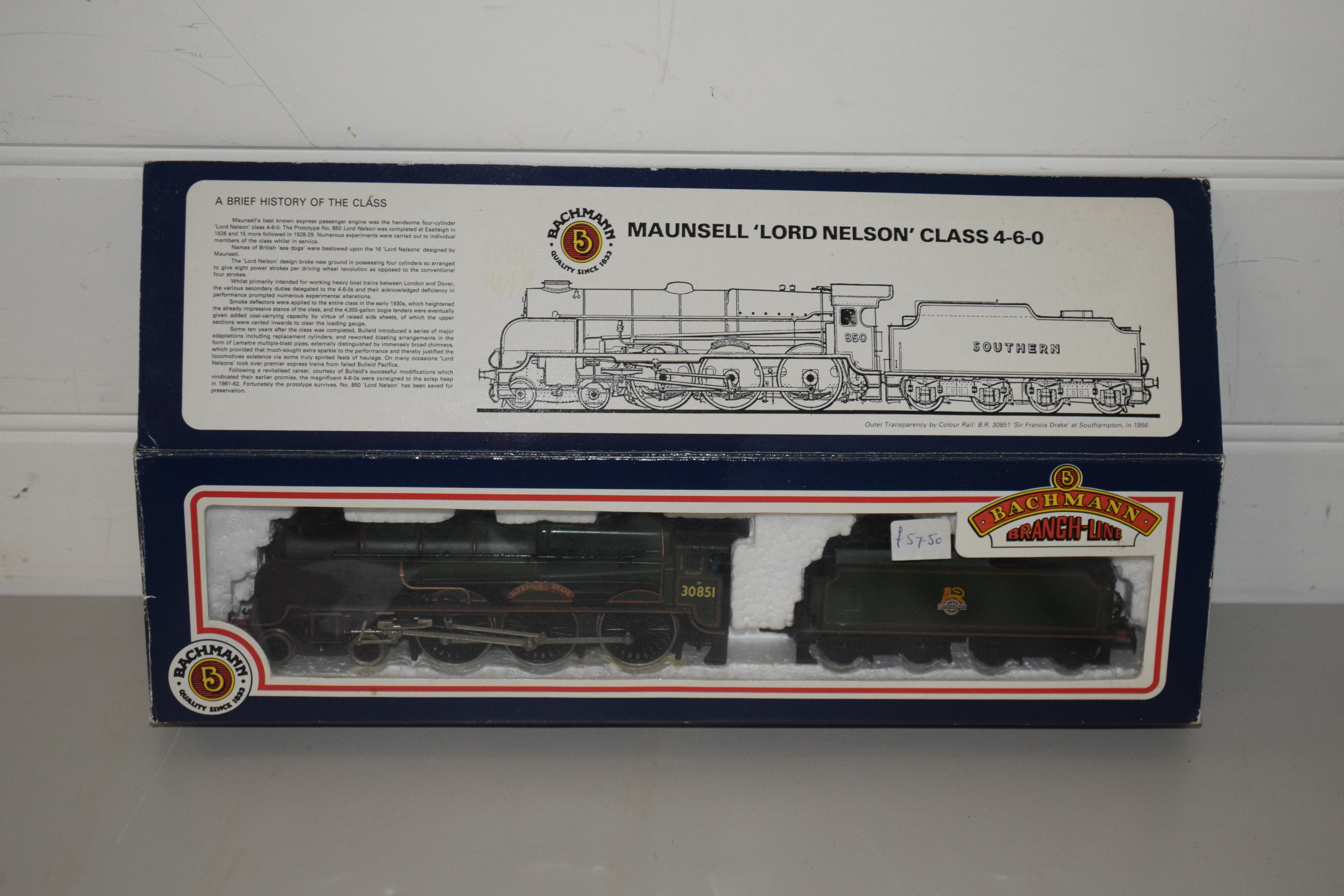 Boxed Bachmann 00 gauge 31-402 Lord Nelson "Sir Francis Drake" BR green No 30851 locomotive - Image 3 of 3