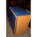 MELAMINE KITCHEN TABLE/CUPBOARD, WIDTH APPROX 79CM