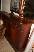 EARLY 20TH CENTURY MAHOGANY SIDE CABINET, LENGTH APPROX 124CM