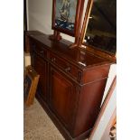 EARLY 20TH CENTURY MAHOGANY SIDE CABINET, LENGTH APPROX 124CM