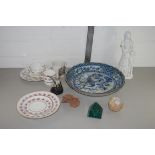 TRAY CONTAINING CERAMICS, CUPS, SAUCERS, SIDE PLATES, ORIENTAL BLUE AND WHITE DISH ETC