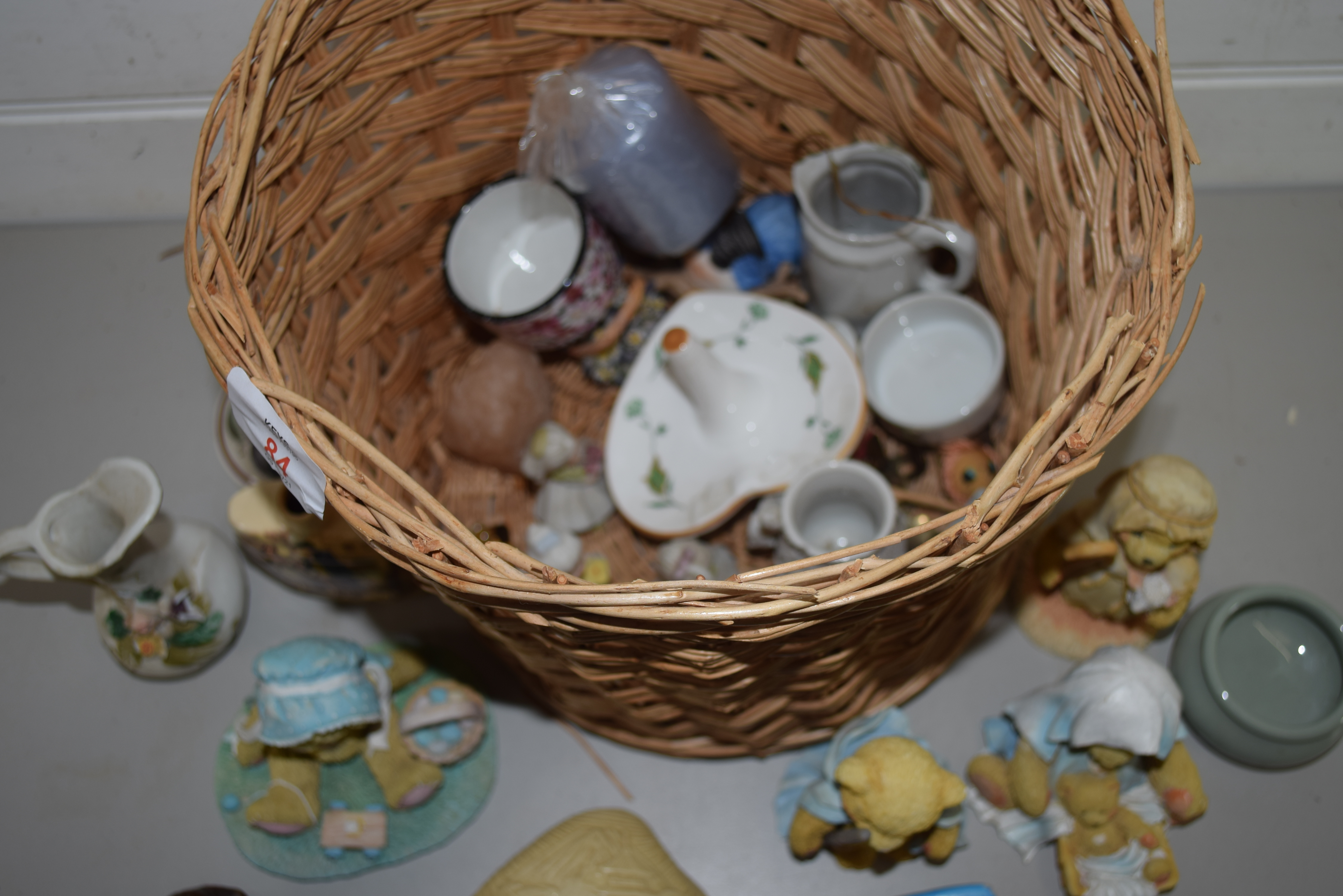 SMALL WICKER BASKET CONTAINING MAINLY MODELS OF TEDDY BEARS BY HAMILTON GIFTS - Image 2 of 2