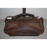 SMALL LEATHER GLADSTONE TYPE BAG