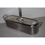 METAL CASSEROLE AND COVER