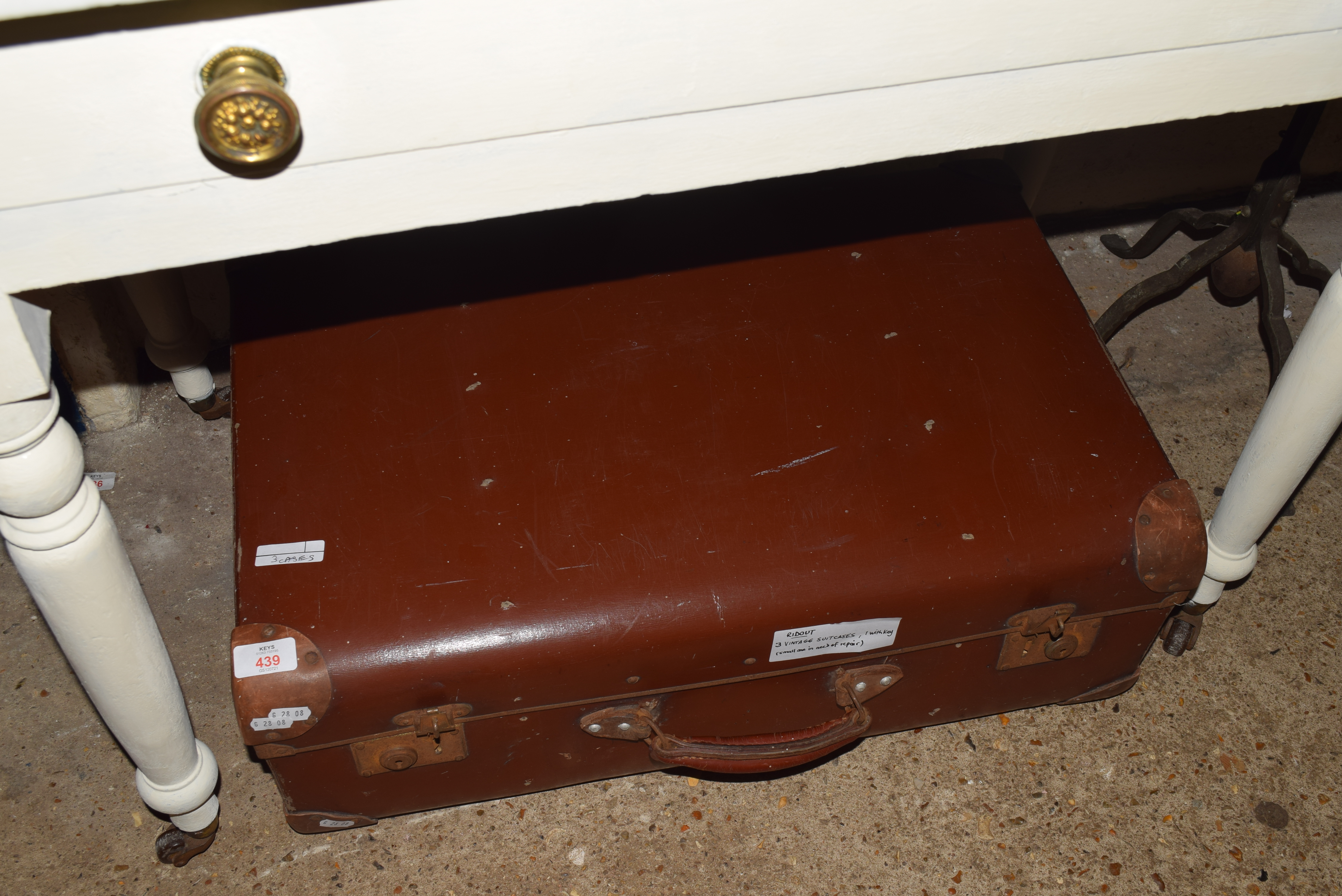 LARGE VINTAGE LEATHER SUITCASE, LENGTH APPROX 65CM, TOGETHER WITH TWO OTHERS