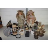 TRAY CONTAINING TWO SMALL COLLECTORS DOLLS, PLATED TEA POT ETC