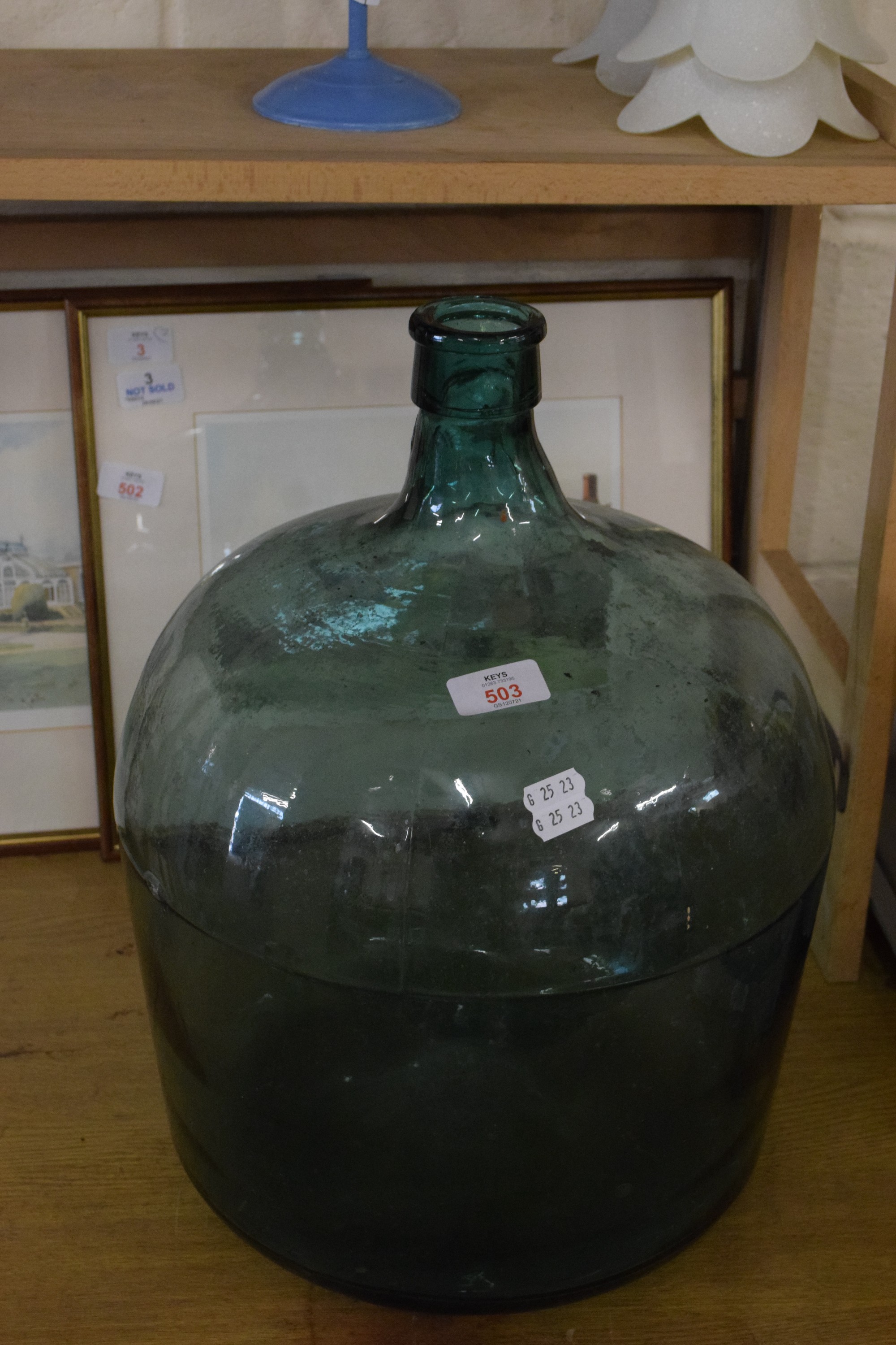 GLASS CARBOY