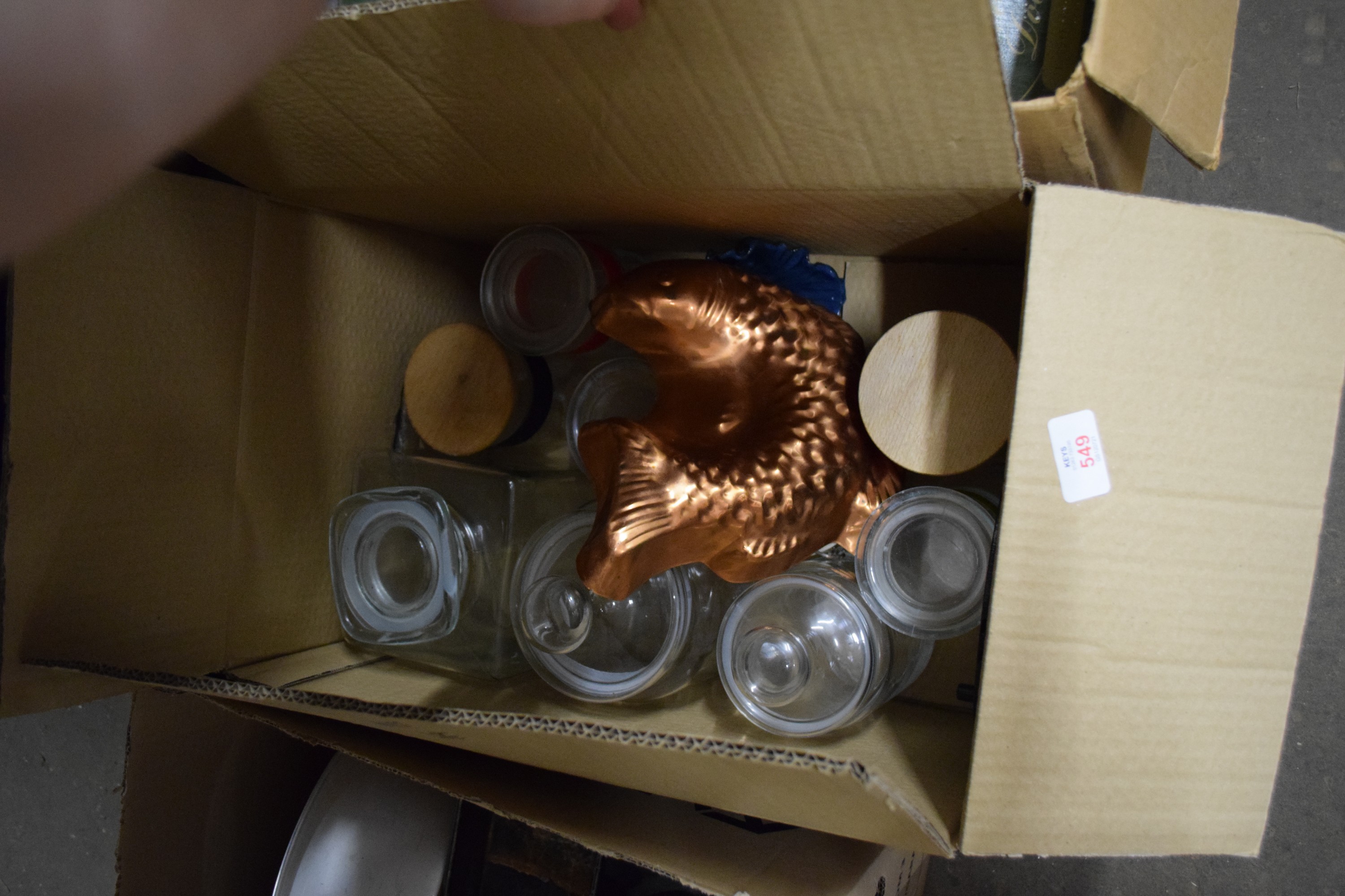 BOX CONTAINING KITCHEN STORAGE JARS