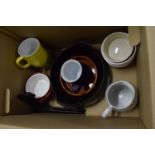 BOX OF HOUSEHOLD CERAMICS