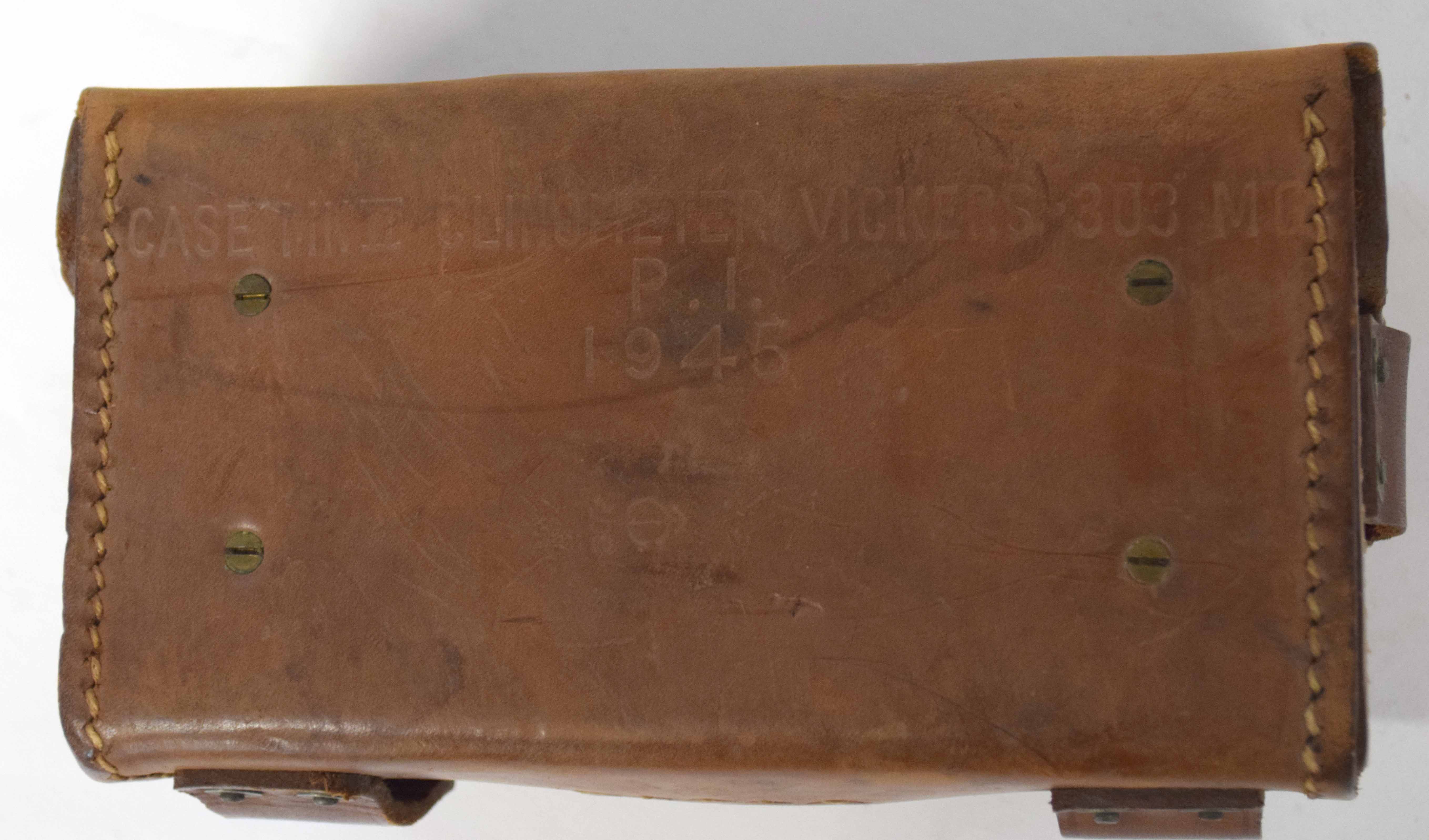 WWII 1944 dated Mk II Vickers machine gun clinometer in a 1945 dated leather case - Image 2 of 3