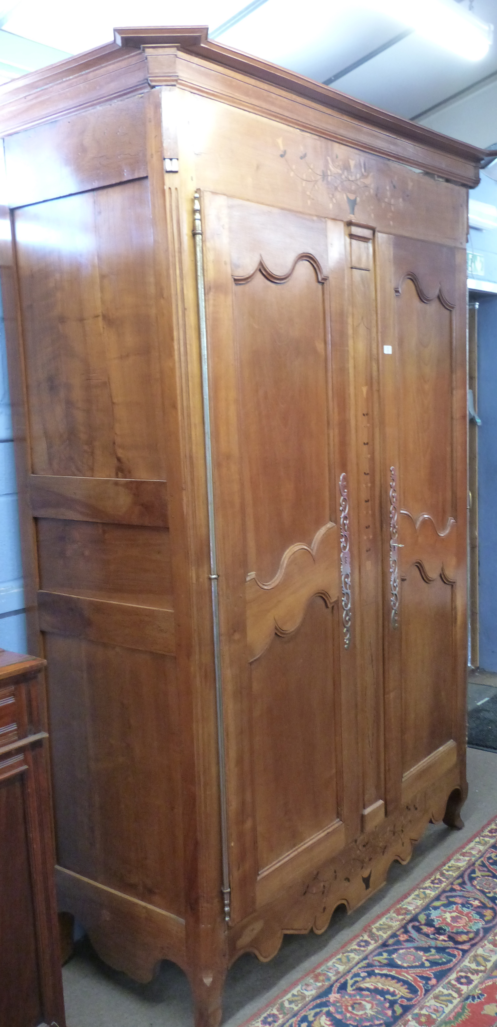 Large inlaid armoire, width approx 140cm - Image 3 of 6