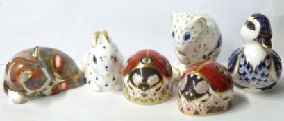 Quantity of Royal Crown Derby paperweights including a dormouse, a catnip kitten, a rabbit etc (6)