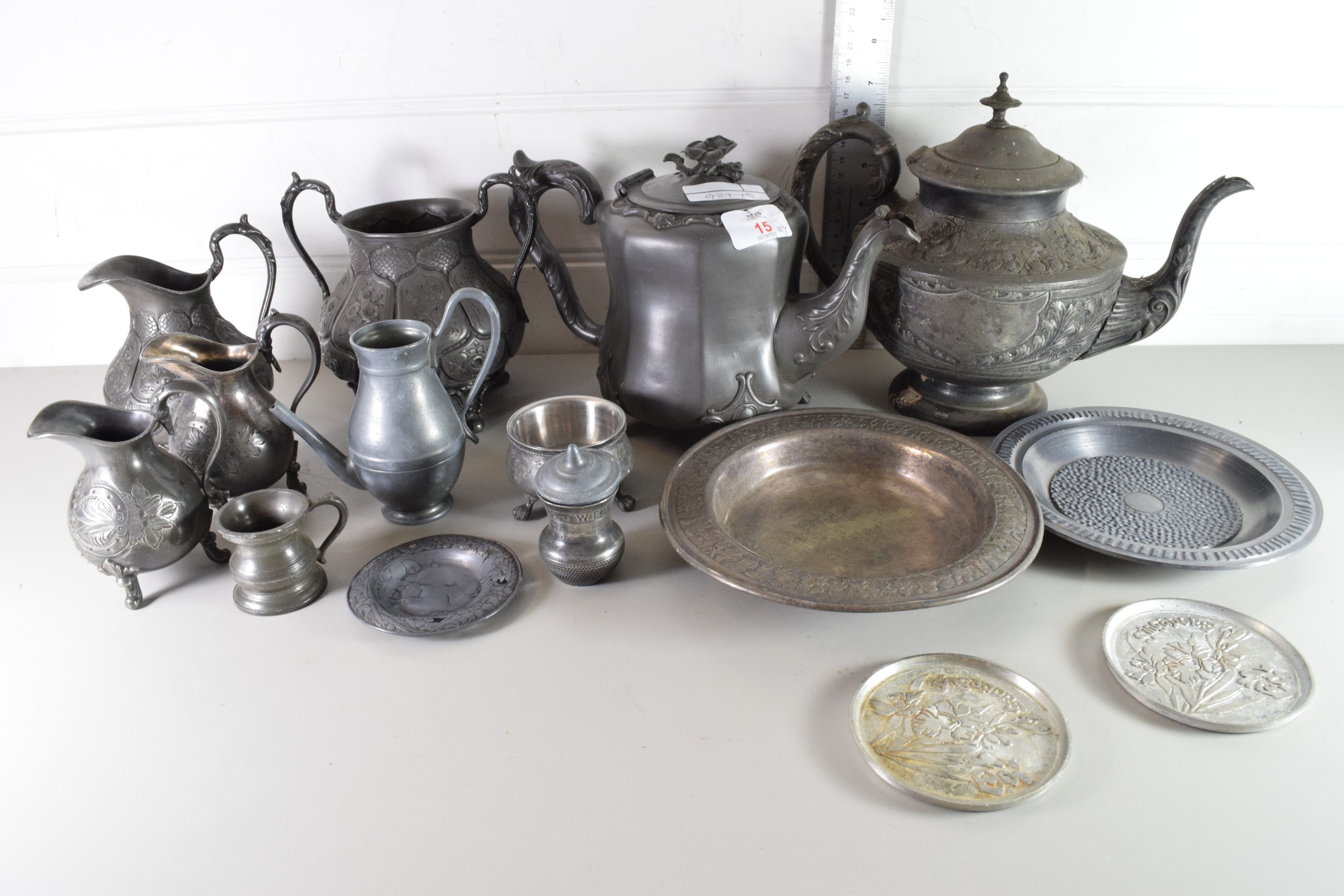 QTY OF PEWTER WARES INCLUDING TEA POTS, JUGS ETC