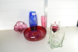 QTY OF GLASS ITEMS, VASES ETC