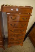 REPRODUCTION SERPENTINE CHEST OF DRAWERS, APPROX 52CM WIDE