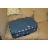 VINTAGE SUITCASE CONTAINING A LARGE COLLECTION OF VARIOUS STAMPS AND COVERS ETC