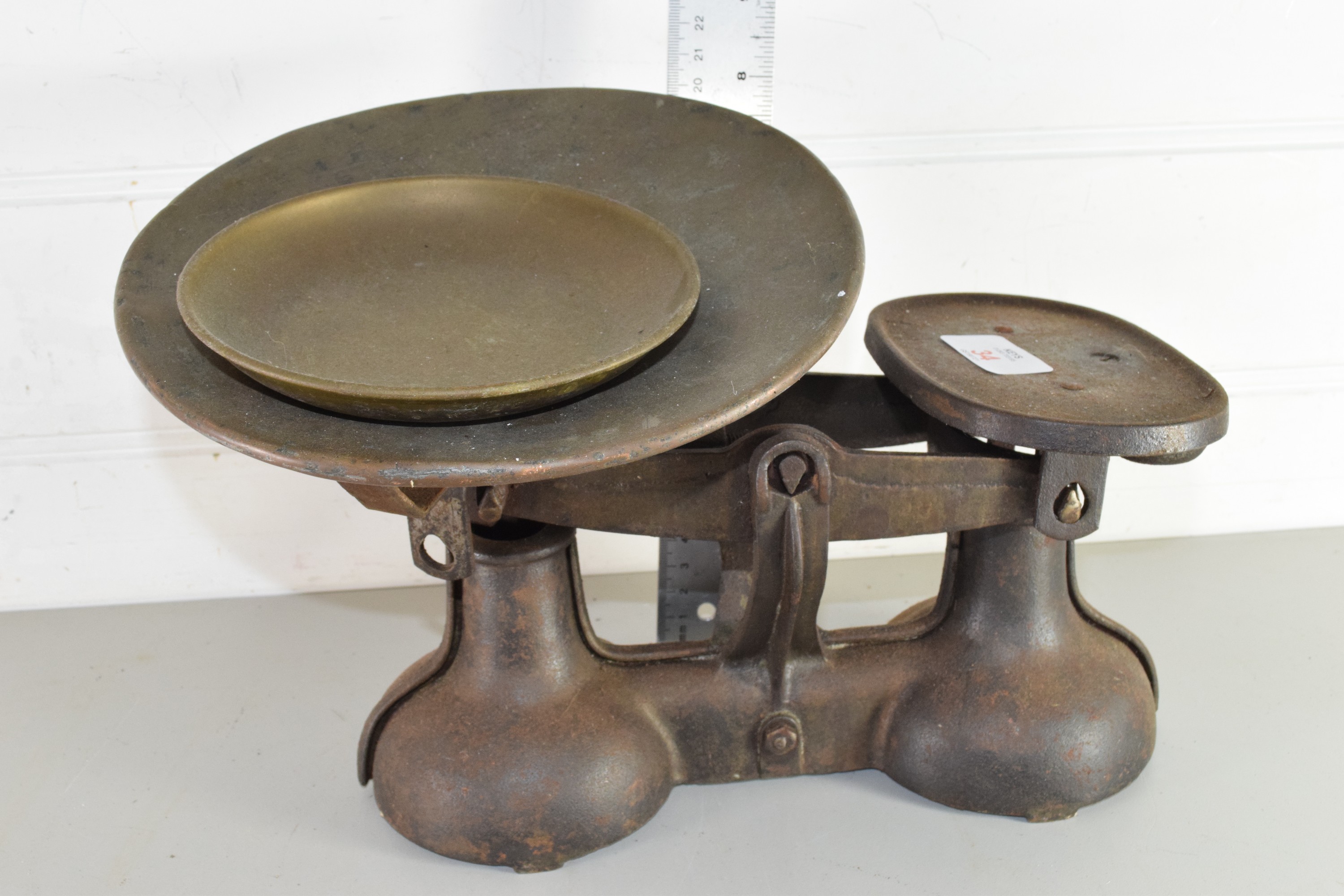 SET OF VINTAGE KITCHEN SCALES