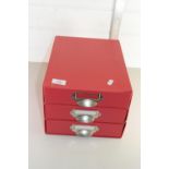 SMALL THREE DRAWER FILING UNIT CONTAINING LARGE QTY WATCH PARTS, WRIST WATCHES ETC