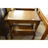 JOINTED OCCASIONAL TABLE WITH TURNED LEGS, WIDTH APPROX 68CM