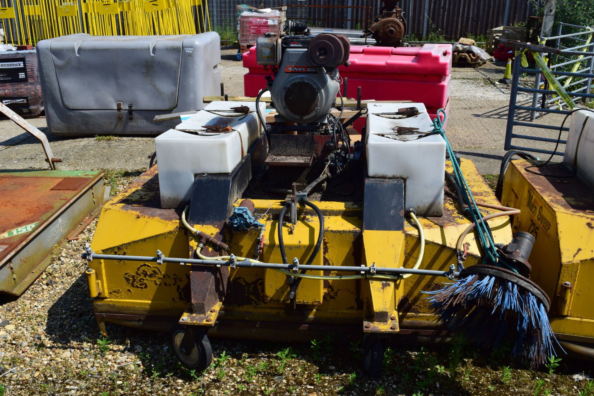 MULTI-SWEEP 725 TELEHANDLER ATTACHMENT WITH A KUBOTA ACTIVE DIESEL ENGINE - Image 2 of 3