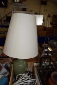 MODERN ORIENTAL TABLE LAMP TOGETHER WITH METAL SUPPORTS FOR A LINEN AIRER