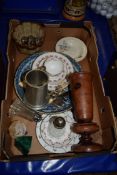 BOX OF VARIOUS MIXED ITEMS TO INCLUDE STAFFORDSHIRE TEA WARES, BLUE AND WHITE ORIENTAL BOWL,