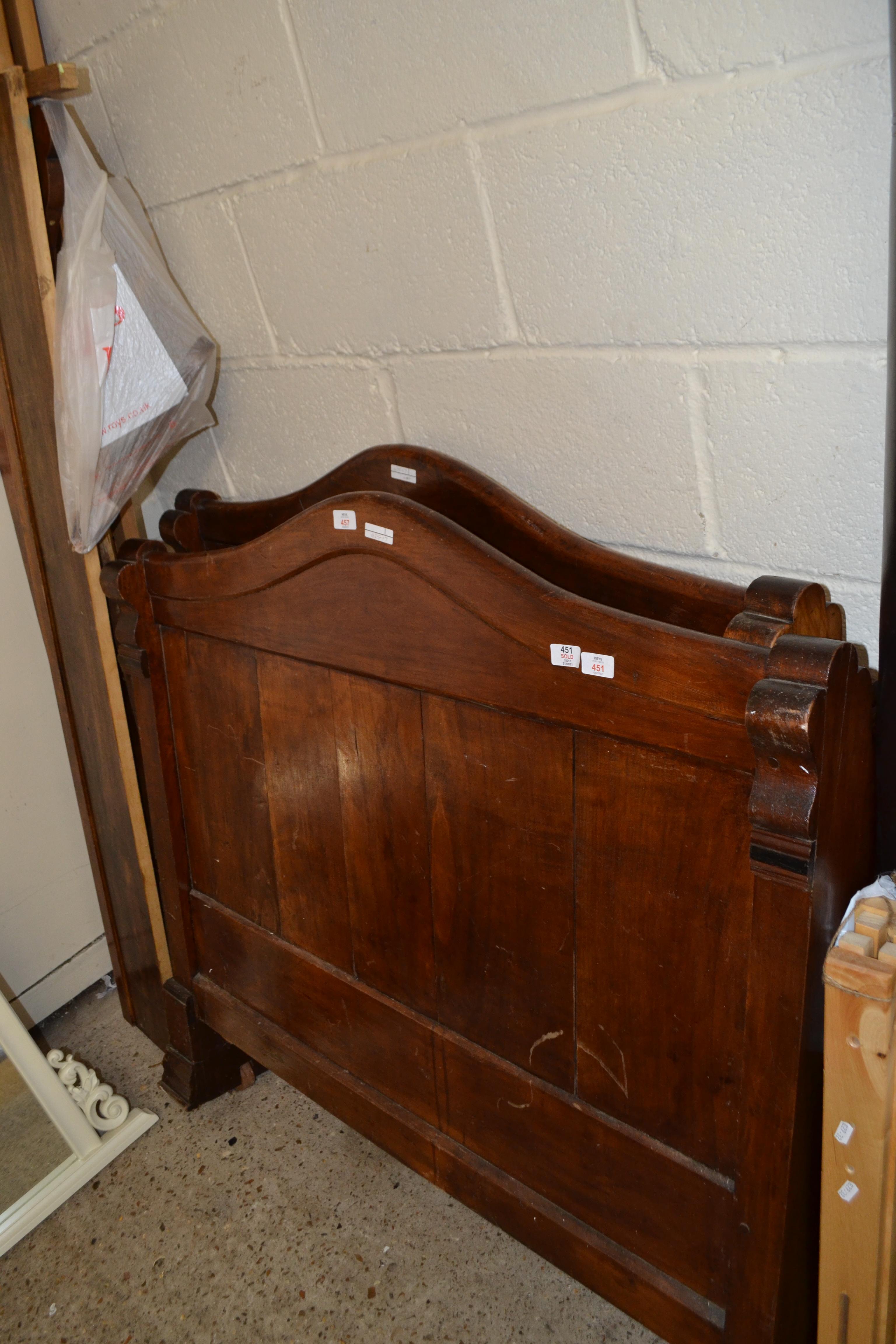 STAINED WOODEN BED FRAME, WIDTH APPROX 114CM MAX - Image 2 of 2