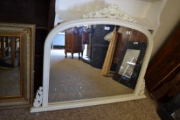 MODERN OVERMANTEL MIRROR IN WHITE FRAME WITH APPLIED CARVED DETAIL, 90CM HIGH X 118CM WIDE