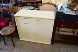 MODERN LIGHT WOOD EFFECT CHEST WITH FIVE DRAWERS AND ONE DOOR, 94CM WIDE