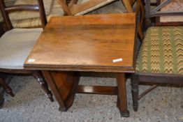 EARLY 20TH CENTURY WALNUT VENEERED RECTANGULAR COFFEE TABLE, 60CM WIDE X 55CM HIGH