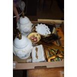 BOX VARIOUS MIXED WARES TO INCLUDE MODERN CERAMIC TABLE LAMPS, ORIENTAL PAPIER MACHE TRAY, AYNSLEY