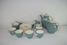 QTY OF ROYAL DOULTON DESERT STAR TEA AND TABLE WARES