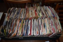 BOX OF VARIOUS MIXED SINGLES