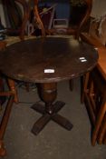 SMALL PEDESTAL OAK TABLE