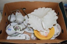 BOX VARIOUS MIXED CERAMICS TO INCLUDE ROYAL WORCESTER ASTLEY PATTERN, HORS D'OEUVRES DISH, ROYAL