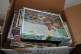 BOX VINTAGE WOODEN JIGSAWS TO INCLUDE VICTORY, THE TOWER BRIDGE, PONDA, BERATON ETC