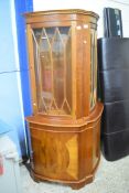 REPRODUCTION MAHOGANY VENEERED ASTRAGAL GLAZED CORNER DISPLAY CABINET