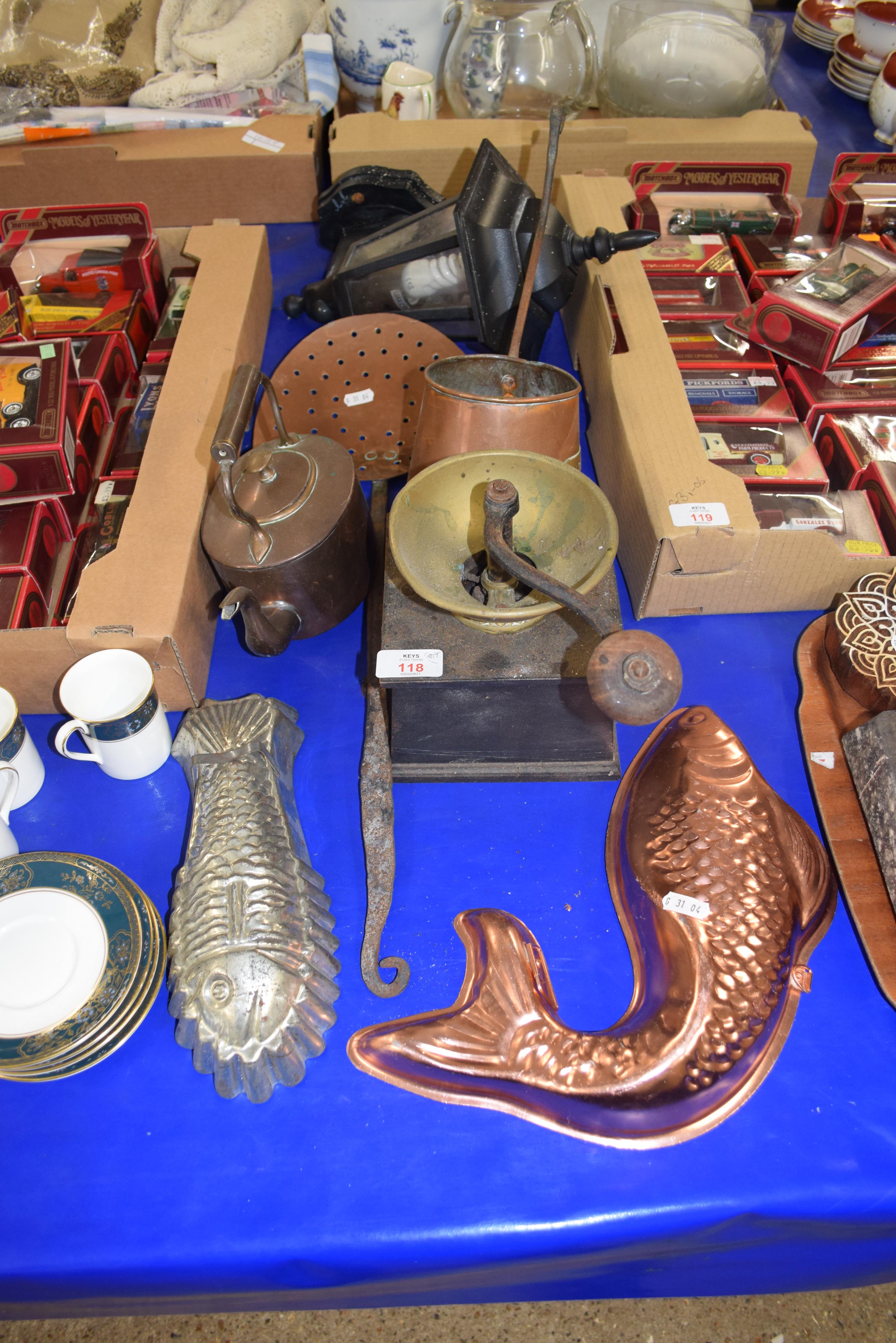 MIXED LOT: VINTAGE COFFEE GRINDER, OUTDOOR LANTERN, COPPER MILK SKIMMER, CIDER JUG, MINIATURE COPPER