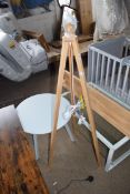 TRIPOD FLOOR LAMP