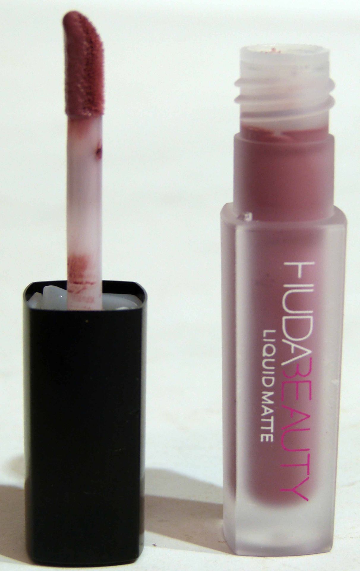Huda Beauty Contour and Strobe Lip Set. (10 in lot) - Image 5 of 7