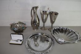 MIXED LOT: VARIOUS SILVER PLATED DISHES, GOBLETS ETC